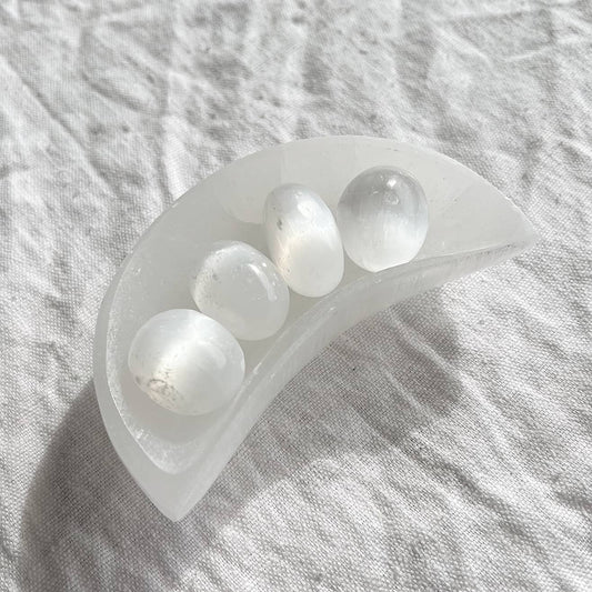The Healing Power of Selenite Bowls: Unlocking the Beauty of Gemstones