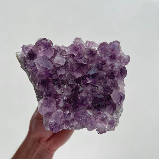 What are healing crystals and how do they work? A 2023 Crystal Guide.